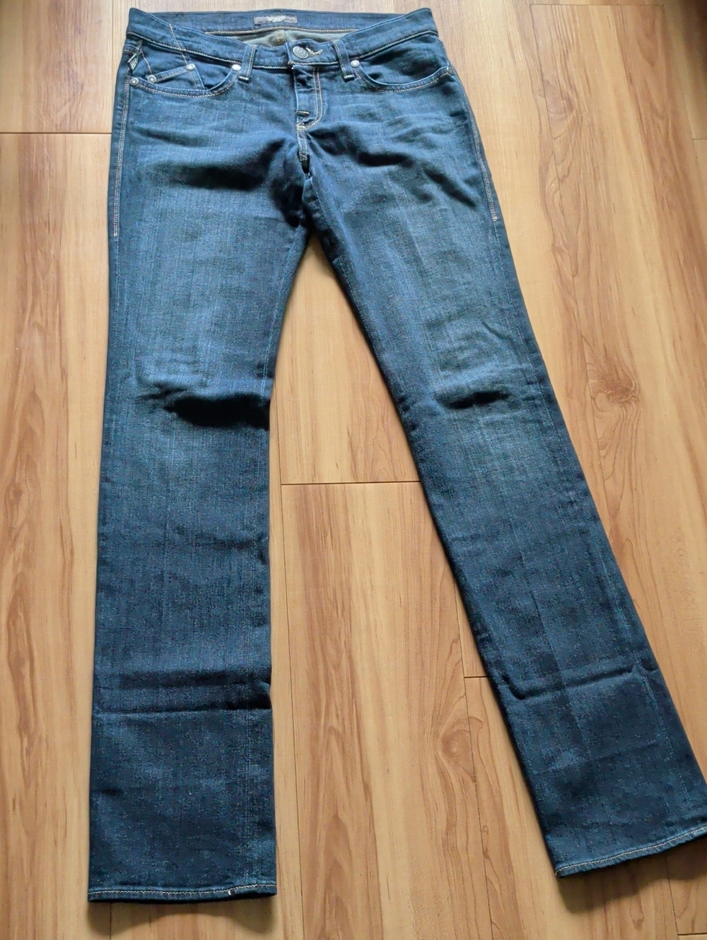 Women’s Dark Blue Straight-Leg Rock And Republic Jeans